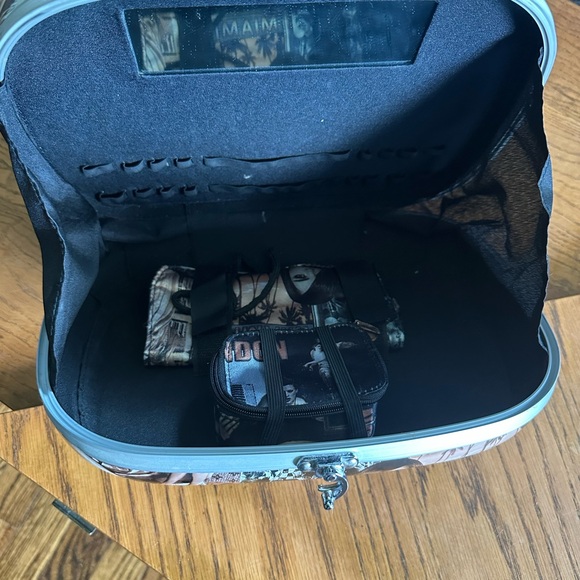 Vintage travel makeup case - Picture 6 of 14